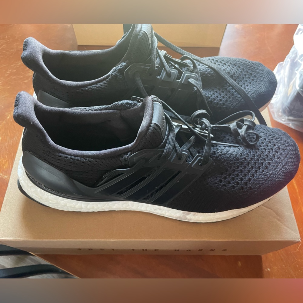 Adidas Ultraboost 1.0 - Picture 4 of 9